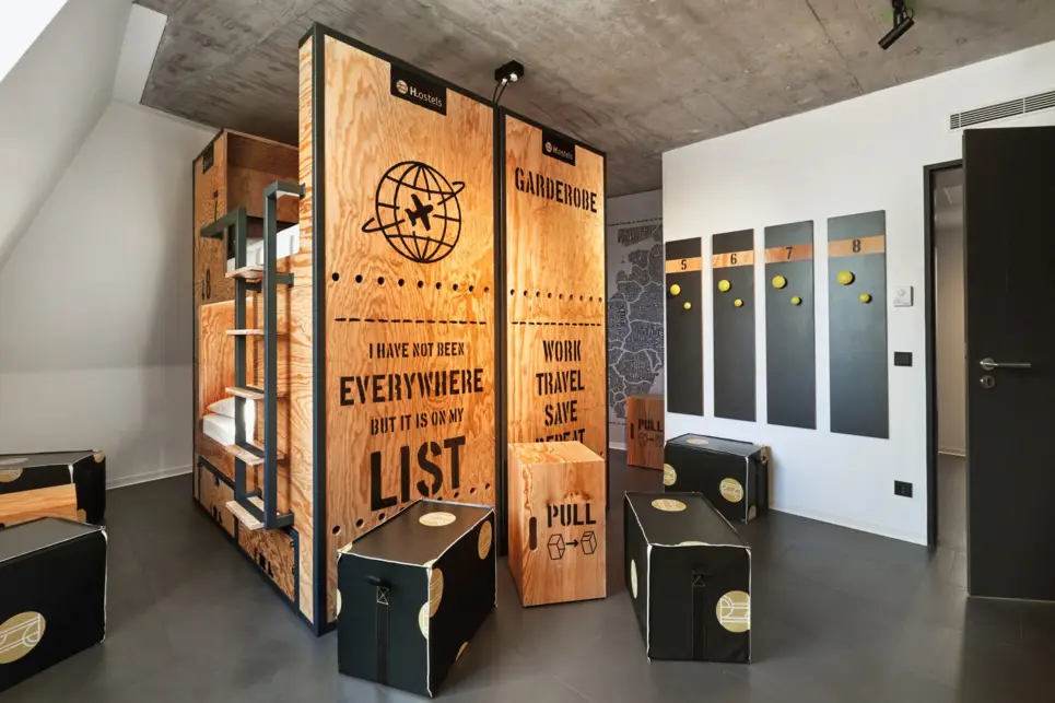 Mehrbettzimmer mit 8 Etagenbetten - H.ostel Münster - Offizielle Webseite