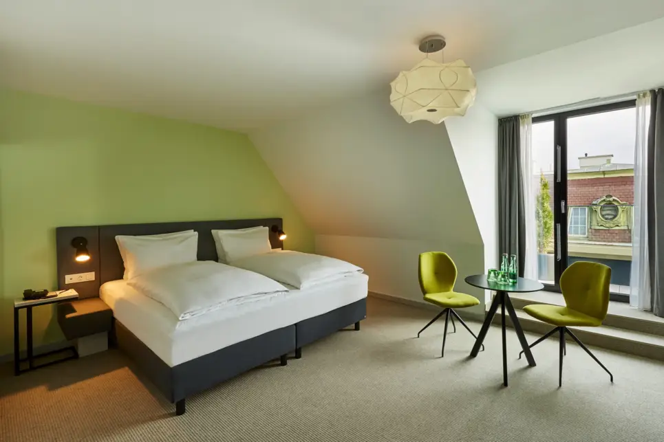 Spacious studio at the H+ Hotel Wien - Official website