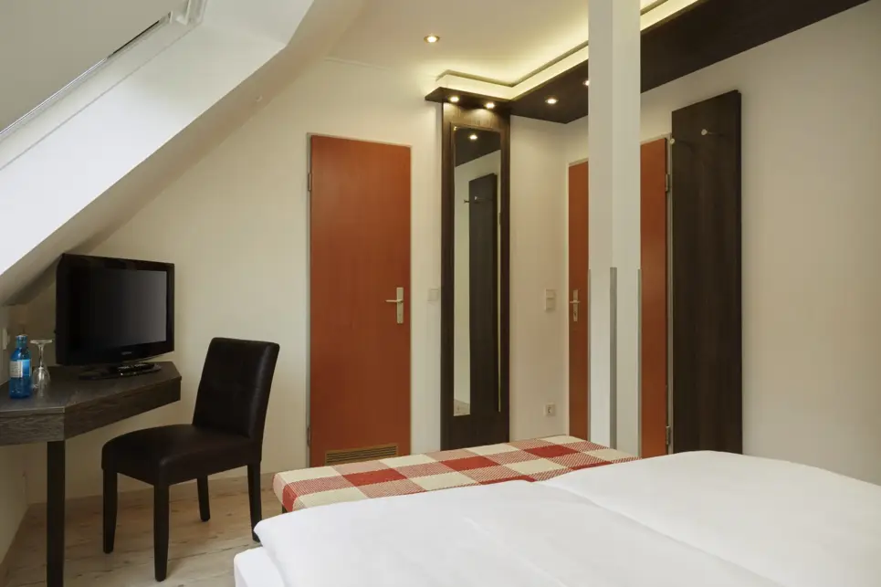 Modernes Superior Zimmer im H+ Hotel Nürnberg - Offizielle Webseite