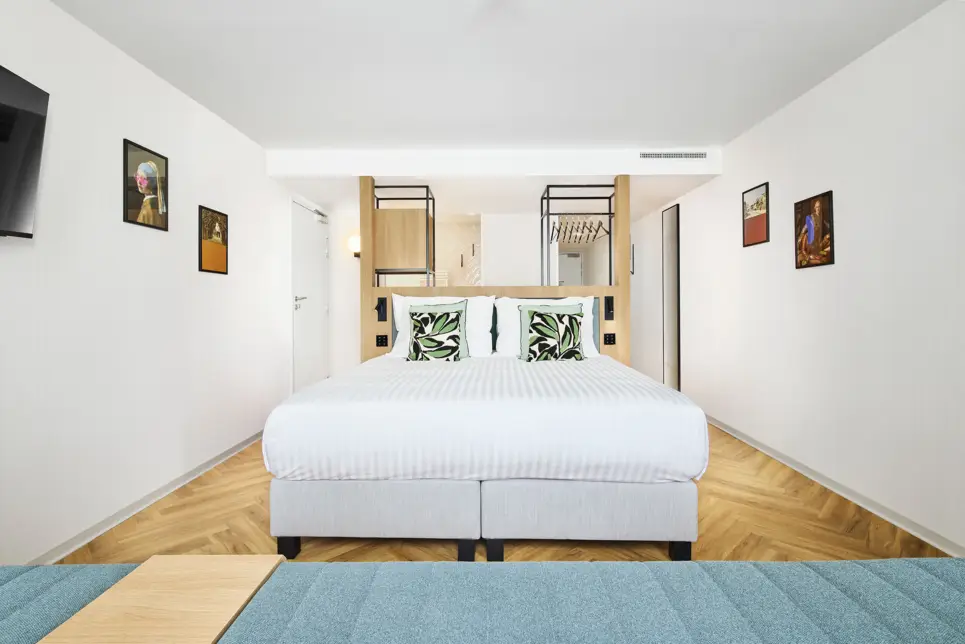 Premium King Zimmer im H4 Wyndham, Paris Pleyel - H-Hotels.com - Offizielle Webseite