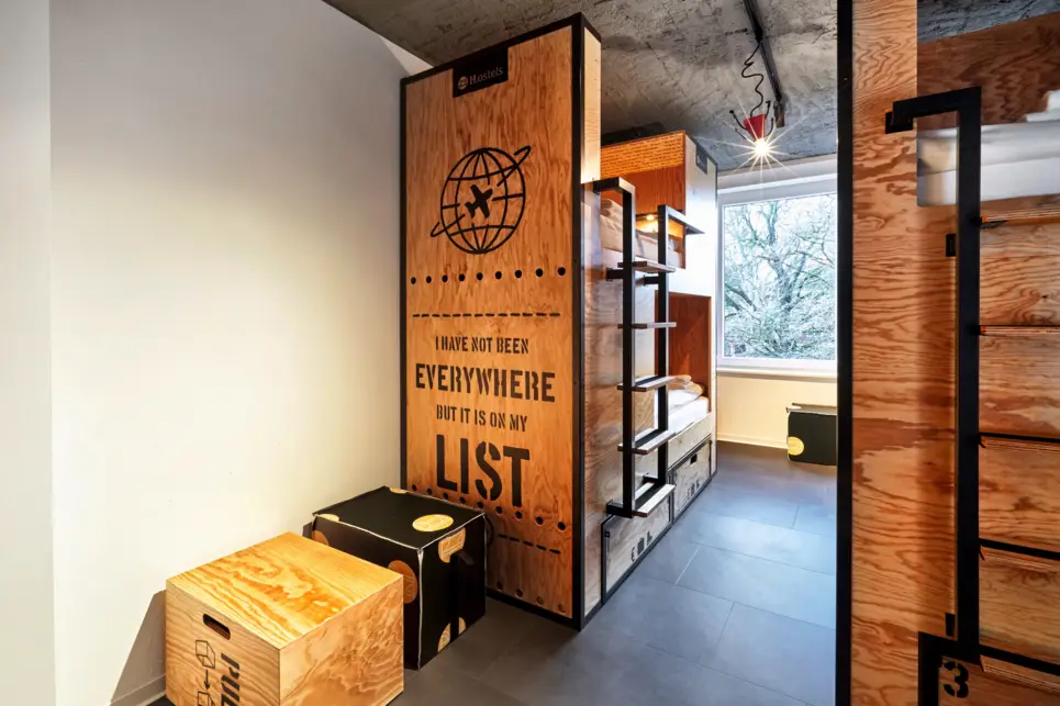 Mehrbettzimmer mit 6 Etagenbetten - H.ostel Münster - Offizielle Webseite