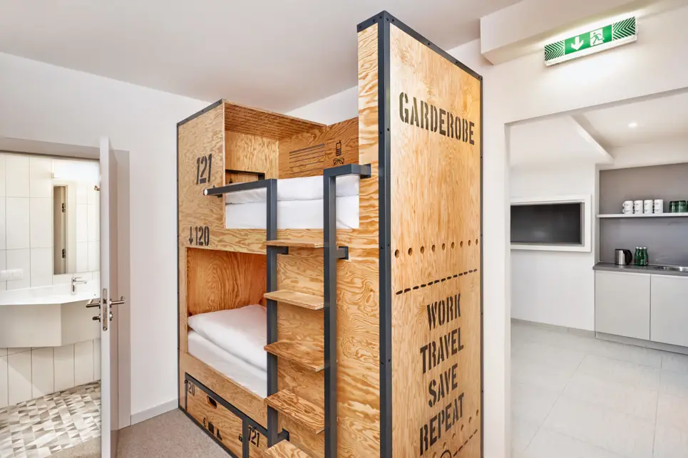 10-Bett Zimmer - H+ Hotel Wien - Offizielle Webseite