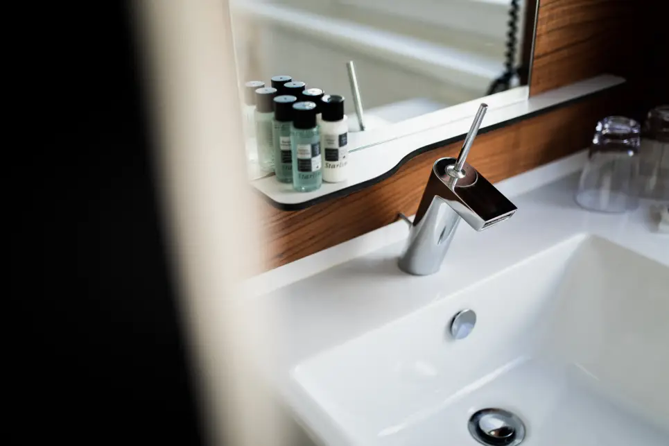 Badezimmer - H+ Hotel Ried - Offizielle Webseite